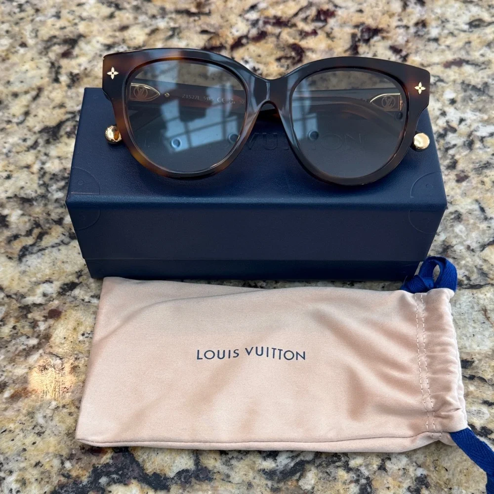Authentic Louis Vuitton Brown Sunglasses with Gold Accents - Picture 1 of 6